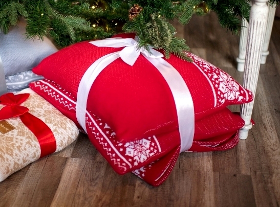 Súprava deka a vankúše, "Nórsky vzor", 115x 180, OEKO-TEX® - Červená